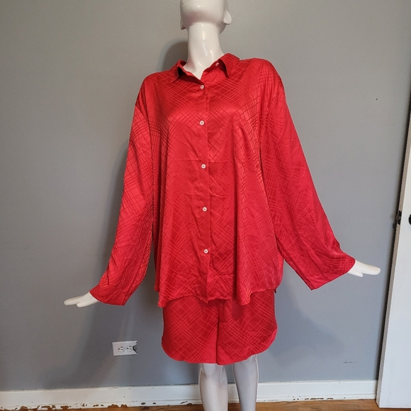 Victoria's Secret Red Satin Pajama Short Set, BNWT, Size XXL - Picture 1 of 7